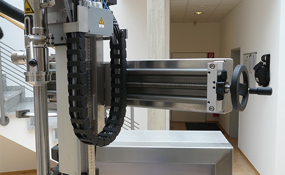 Hand wheel allows easy filling